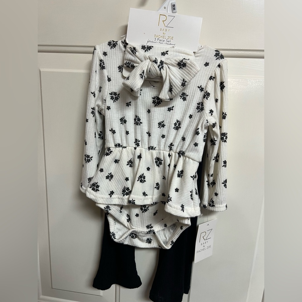 Rachel Zoe White Floral Ribbed Peplum Bodysuit Set with Black Pants